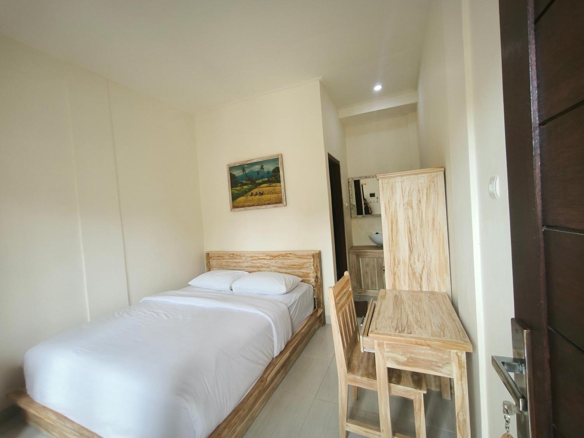Ken Ken Guest House Seminyak  Bagian luar foto
