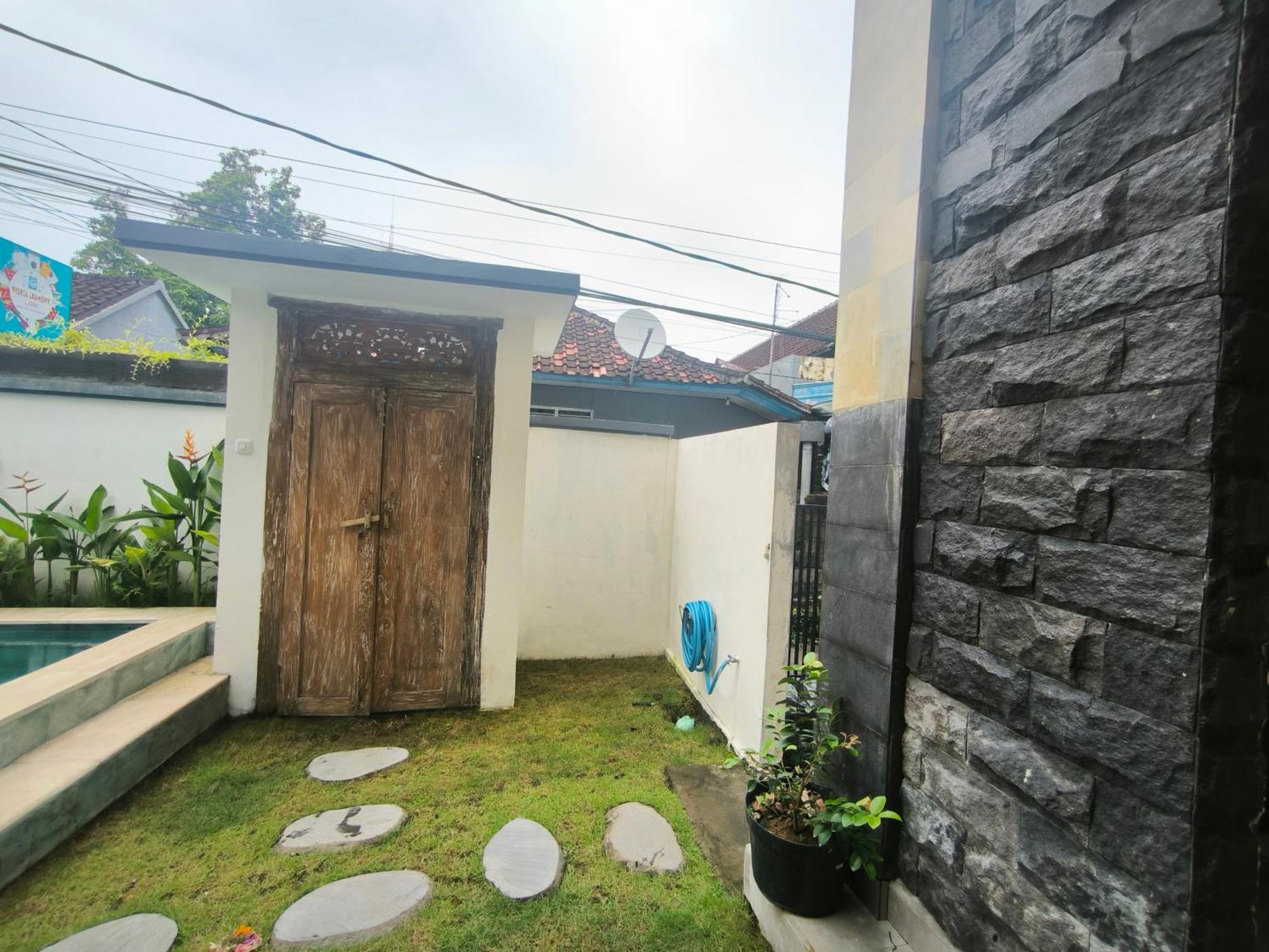 Ken Ken Guest House Seminyak  Bagian luar foto