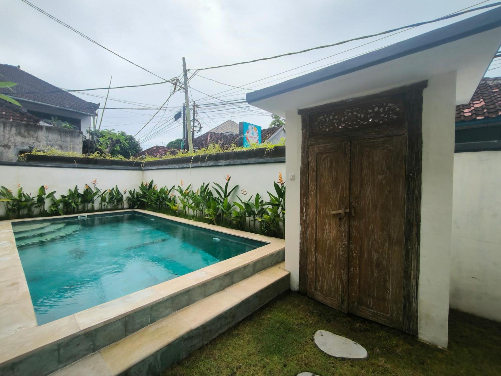 Ken Ken Guest House Seminyak  Bagian luar foto