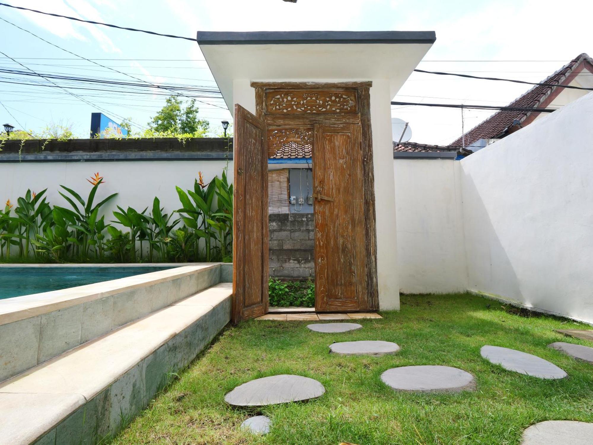Ken Ken Guest House Seminyak  Bagian luar foto